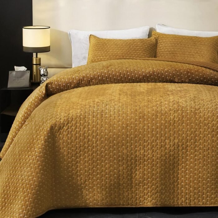 Powdion Velvet Quilt Queen, Oversized Bedspread Quilted Bedding Set, Luxurious Soft Coverlet Set Lightweight Velvet Comforter with 2 Pillow Shams, Gold Caramel, Cross Stitch Striped Quilt Queen